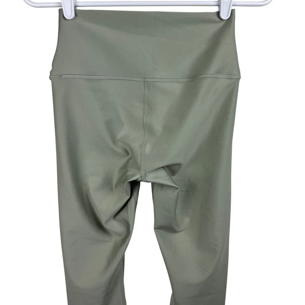 Alo Yoga Women's High Waist Leggings Sage Green Size Small‎ Athleisure Workout